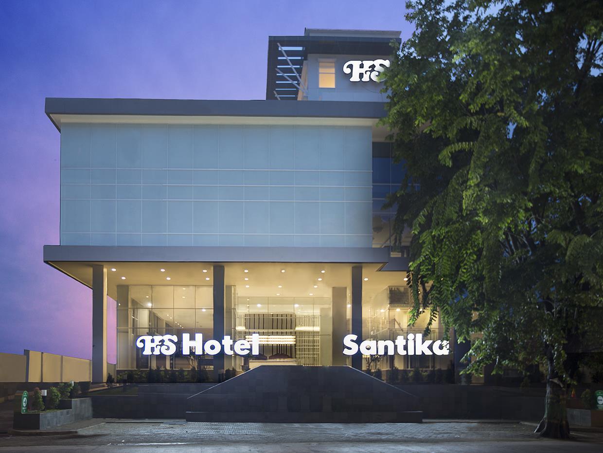Hotel Santika Пекалонган Экстерьер фото